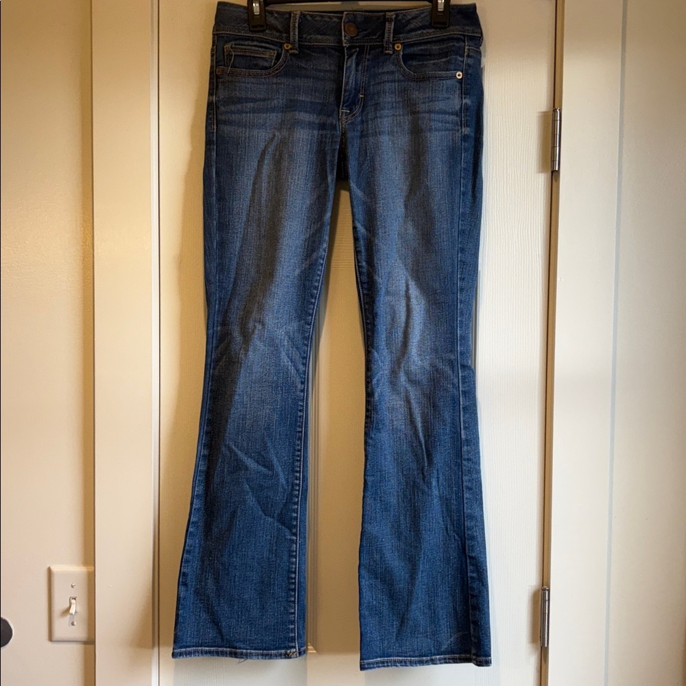 American Eagle | “Kick Boot” Super Stretch Jeans Size 8 Slight Flare